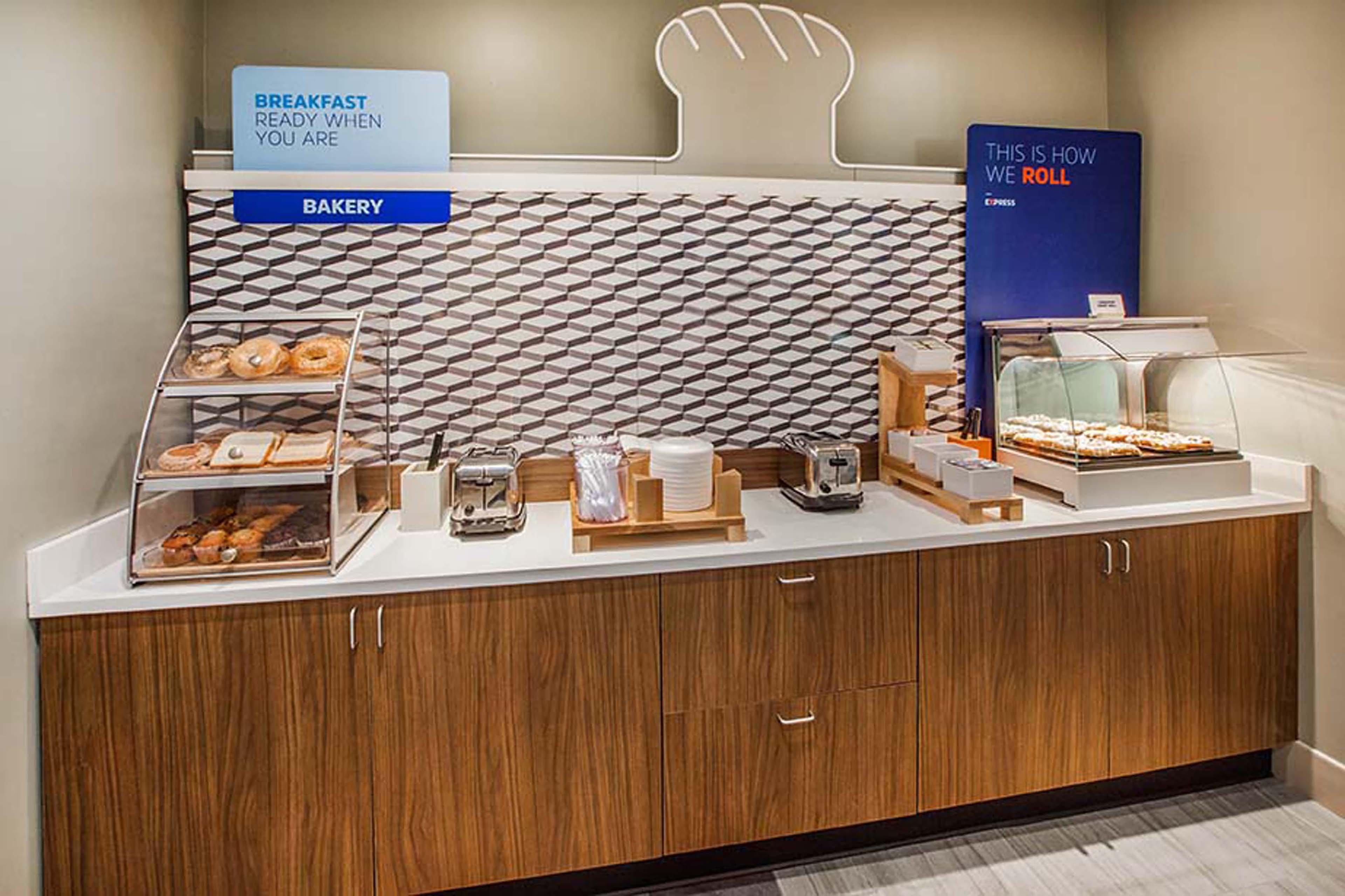 Holiday Inn Express & Suites Pembroke Pines-Sheridan St By Ihg Экстерьер фото