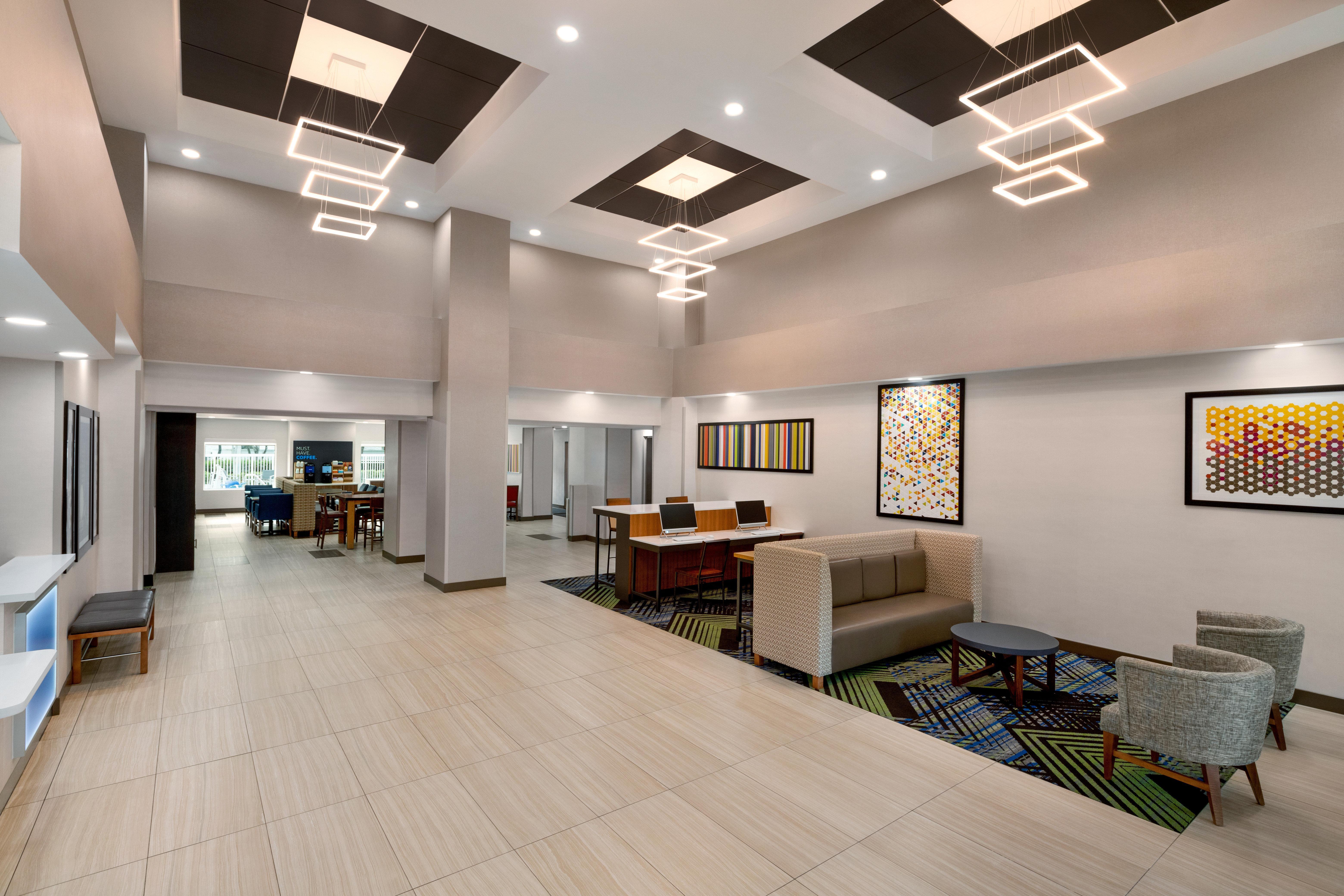 Holiday Inn Express & Suites Pembroke Pines-Sheridan St By Ihg Экстерьер фото